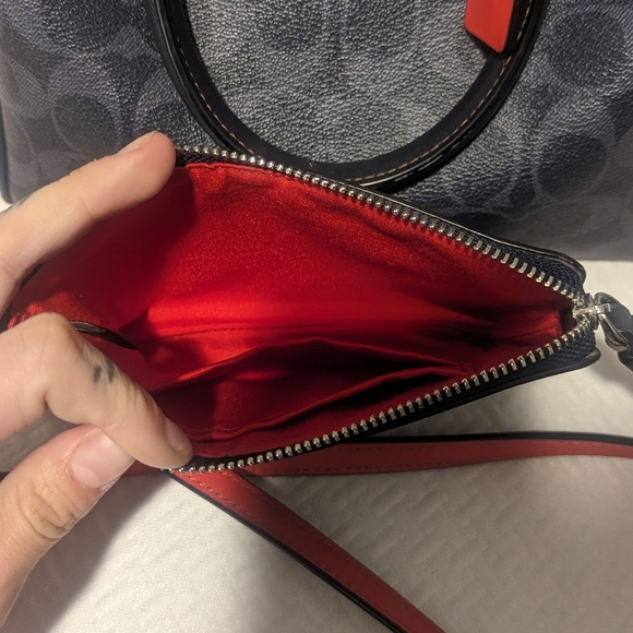 NWOT Coach mini bag and clutch combo - Picture 3 of 6